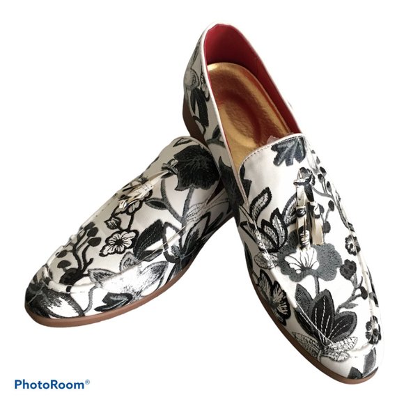 Other - Black and White Floral Tassel Loafers